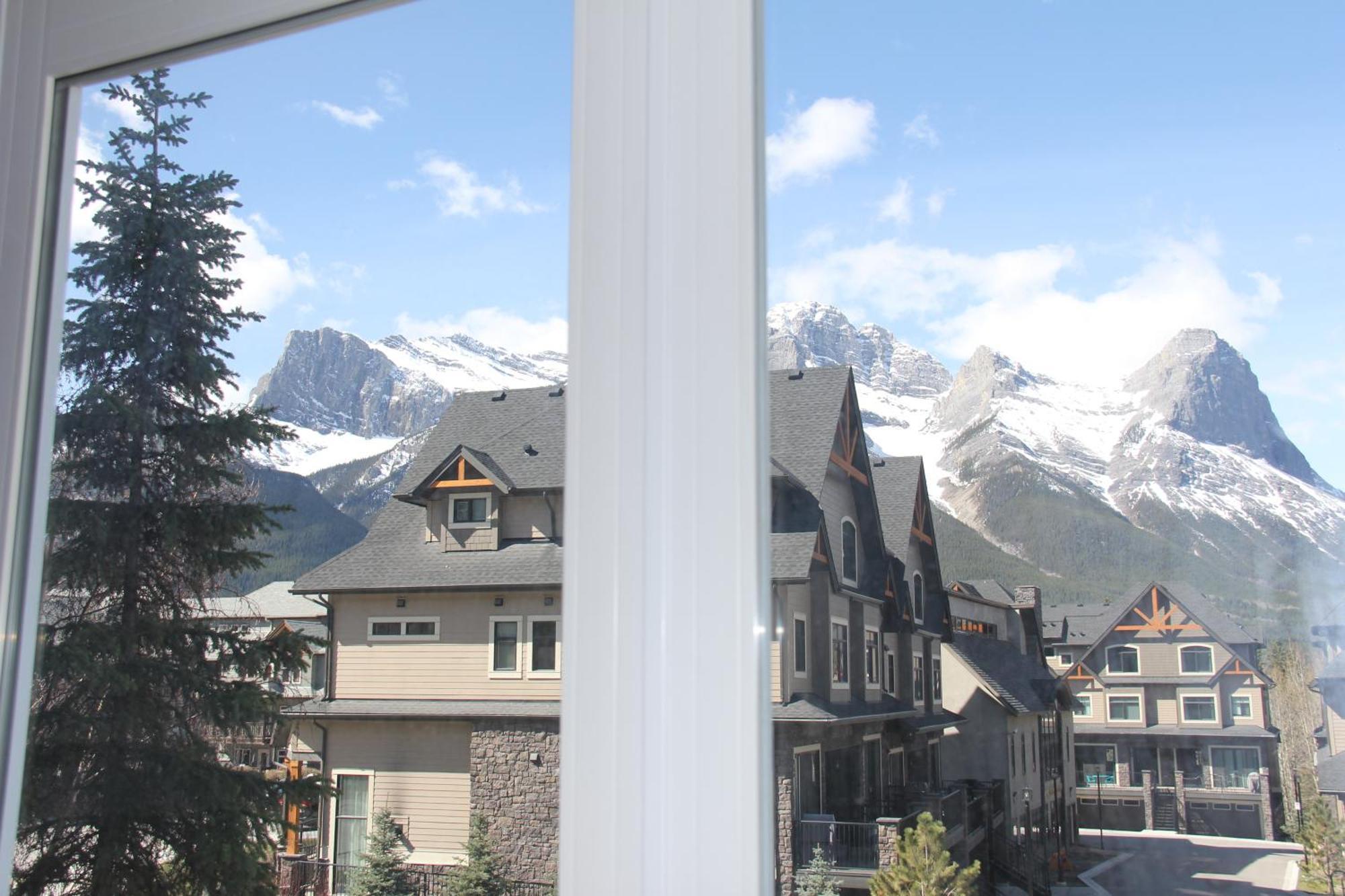 Windtower Lodge - Canmore Exterior photo