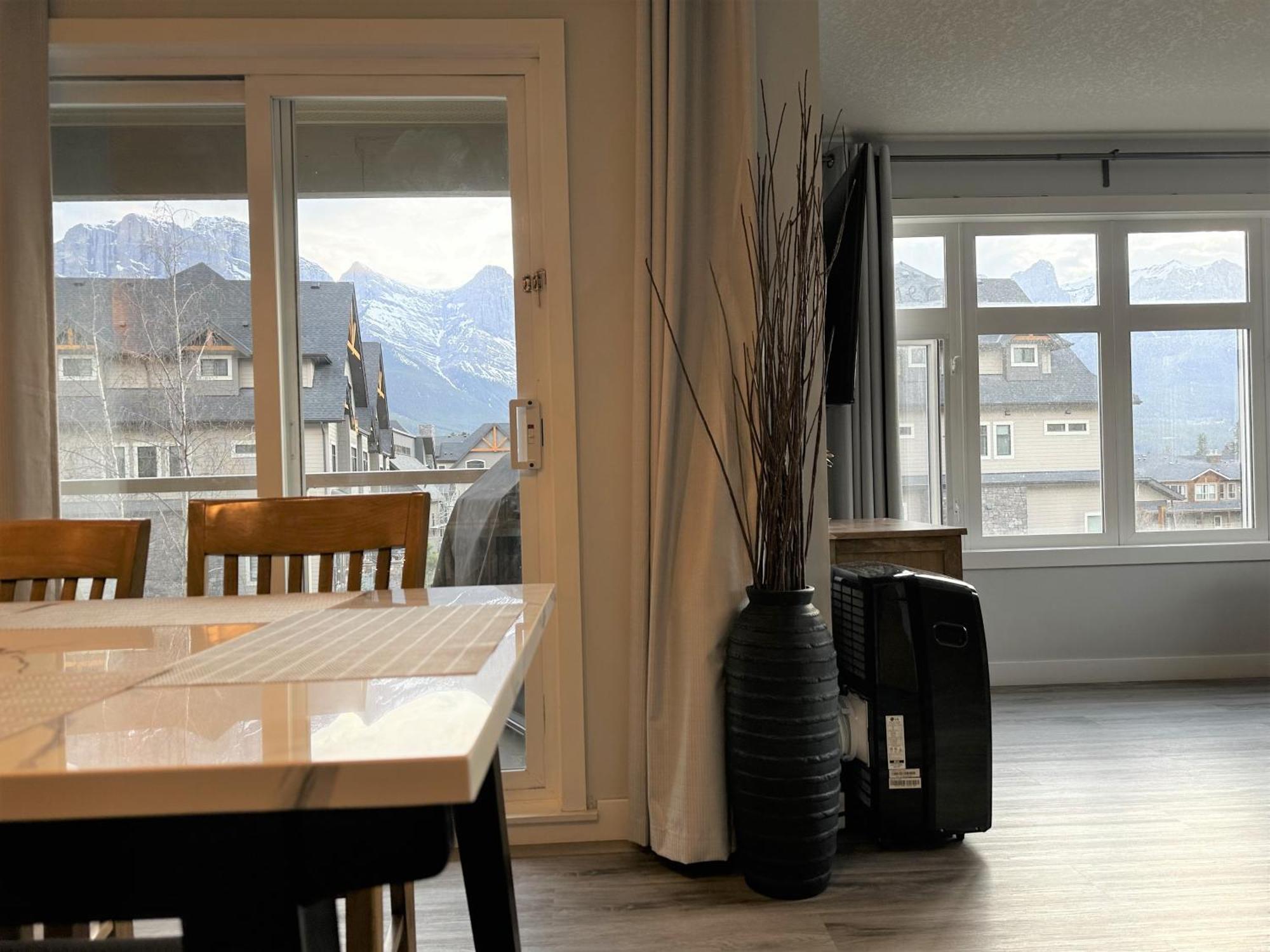 Windtower Lodge - Canmore Exterior photo